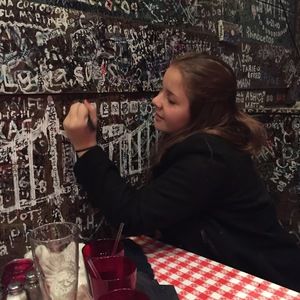 Meet your Posher, Anna